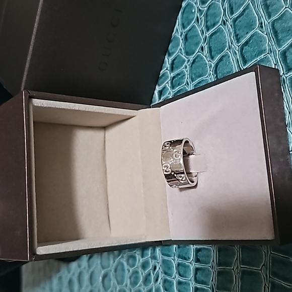 GUCCI 18K WHITE GOLD 9MM - Picture 4 of 16
